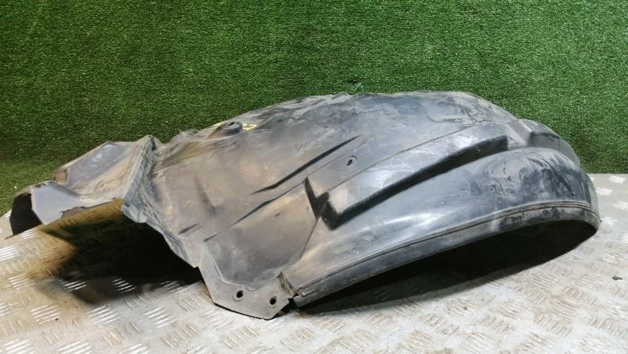 подкрылок Mercedes-Benz 271860,651924 W212 Mercedes-Benz E-Class 271860.651924 W212 A2126903130,A2126906930
