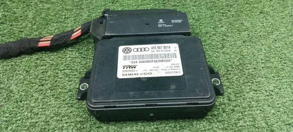 блок управления ручного тормоза Audi AUK,BKH 4F2 Audi A6 AUK,BKH 4F2 4F0907801A,4F0910801C,A2C53173612