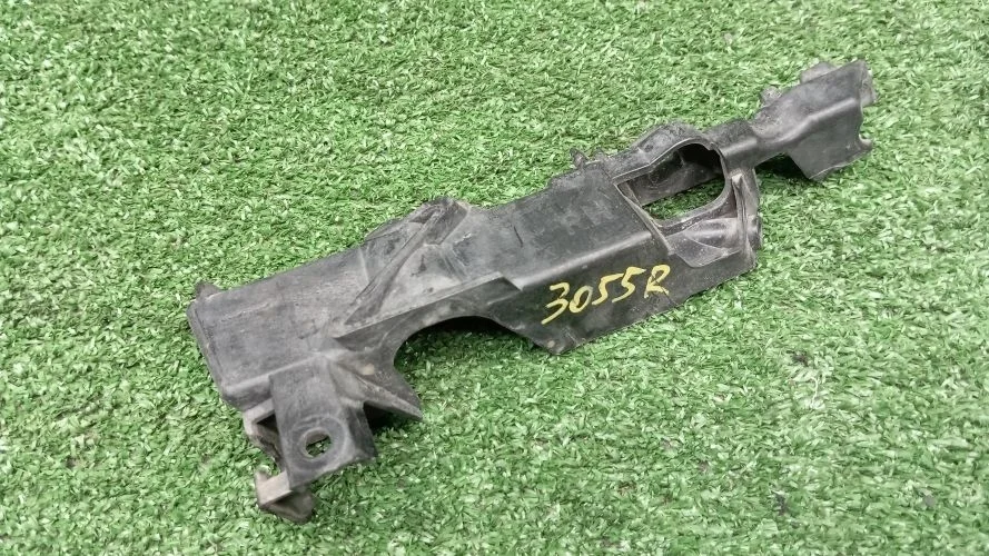 крепление бампера Audi CDUC 4G2 Audi A6 CDUC 4G2 4G0807284