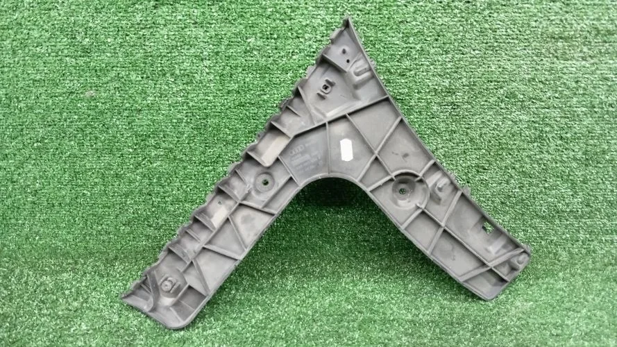 крепление бампера Audi CDUC 4G2 Audi A6 CDUC 4G2 4G5807454A