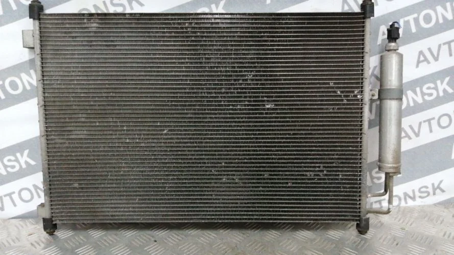 радиатор кондиционера Nissan MR20DE,QR25DE NT31,S35,DNT31,T31 Nissan X-Trail,Rogue MR20DE,QR25DE NT31,S35,DNT31,T31 92100JG000