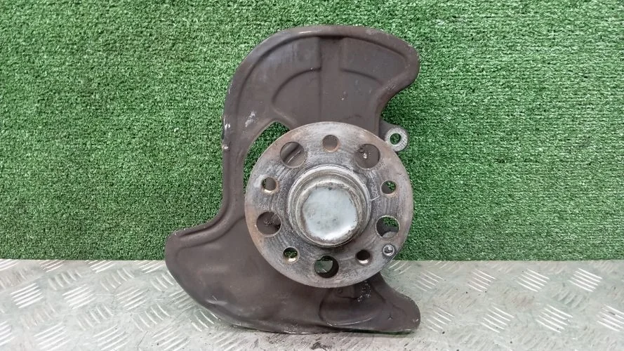 ступица Mercedes-Benz 271860,274920,272988,271950 W204,C207,A207 Mercedes-Benz C-Class,E-Class 271860,274920,272988,271950 W204,C207,A207 A2043320101,2043320101