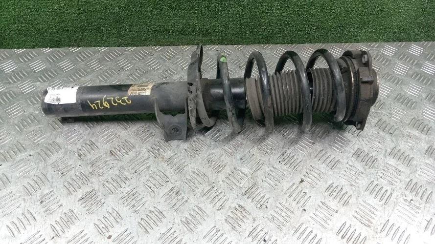 стойка Volkswagen CCTA,BVY,CCTA,CBAB,BMP B6,3C2 Volkswagen Passat CCTA,BVY,CCTA,CBAB,BMP B6,3C2 3C0413031AA,3C0413031AT,824904002054