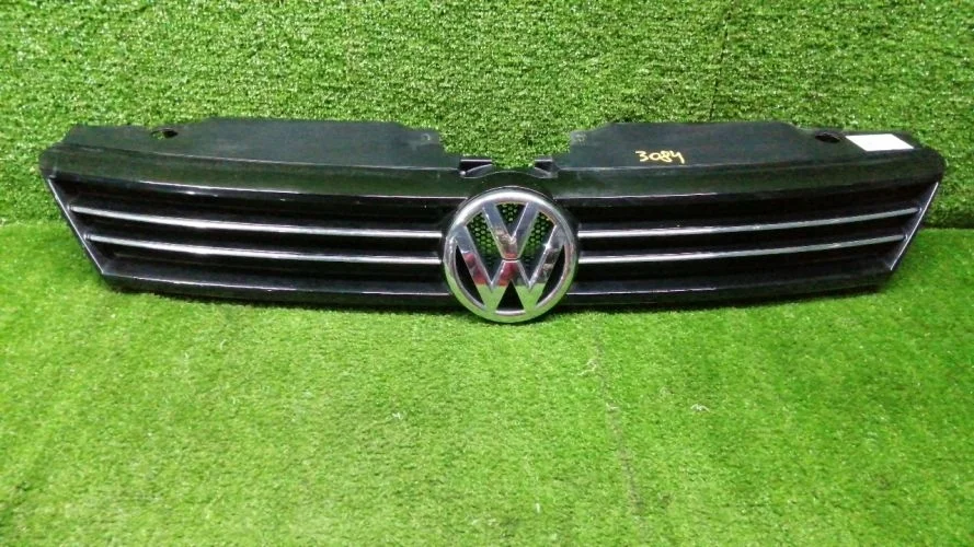 решетка радиатора Volkswagen CAYC 162,A6 Volkswagen Jetta CAYC 162,A6 5C6853653,5C6853651A