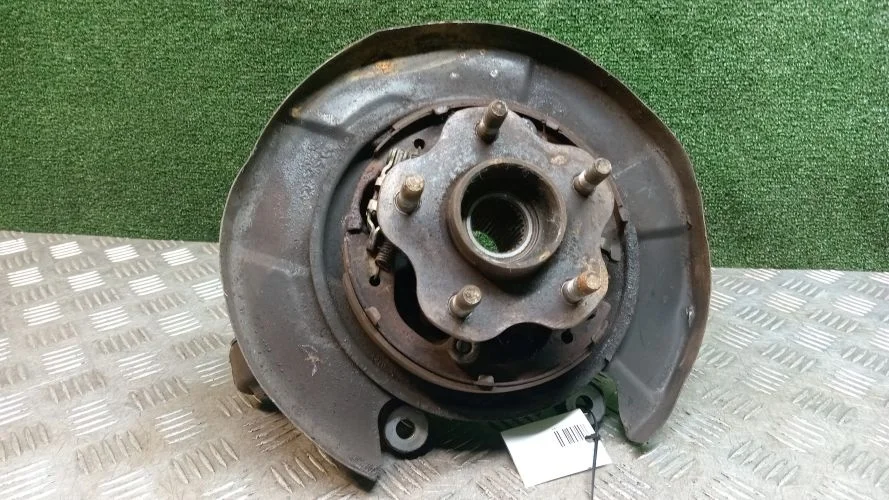 ступица Infiniti VQ35DE,VK45DE S50 Infiniti Fx35,Fx45 VQ35DE,VK45DE S50 43018CG000