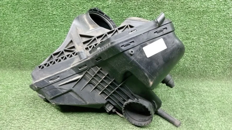 корпус воздушного фильтра Audi CAHA 8RB Audi Q5 CAHA 8RB 8K0133837BF,8K0133837E,8K0133837T