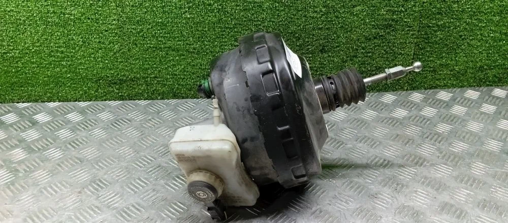 цилиндр тормозной главный Audi CAHA 8RB Audi Q5 CAHA 8RB 8K0611021A