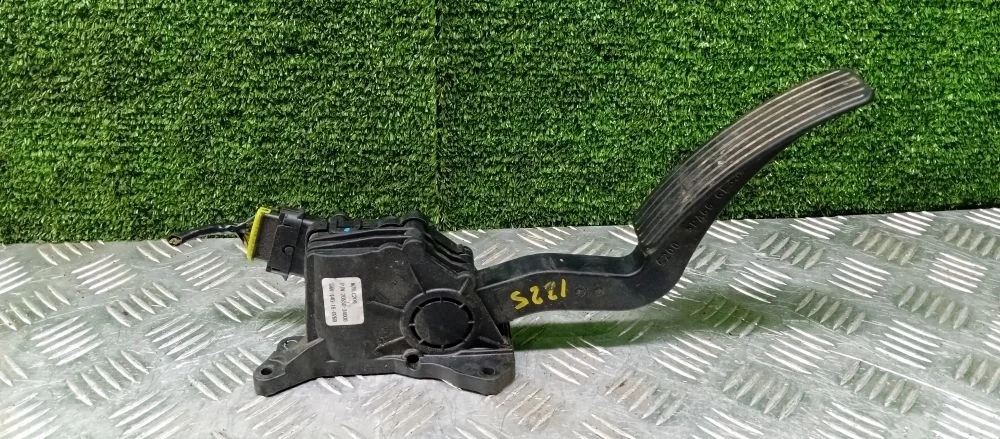 педаль газа Ssangyong D20DTF,671950 C200,CK Ssangyong New Actyon,Actyon D20DTF,671950 C200,CK 2055034000