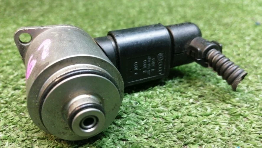 клапан рулевой рейки Audi CAEA,CAHA 8K2,8RB Audi A4,Q5 CAEA,CAHA 8K2,8RB 02200236,02459529,02167915,02263815,8E1998317A