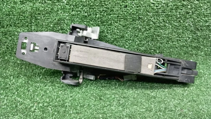 ручка двери внешняя Land Rover 30DDTX L320 Land Rover Range Rover Sport 30DDTX L320 AH3224994DB,LR019764