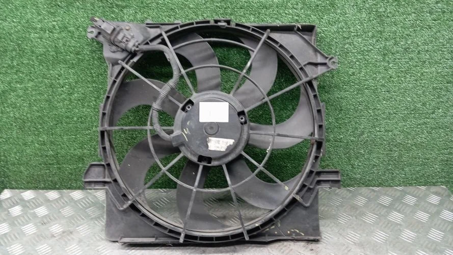 диффузор радиатора Kia,Hyundai D4HA SL,LM Kia,Hyundai Sportage,Tucson D4HA SL,LM 253502S000,253802S000