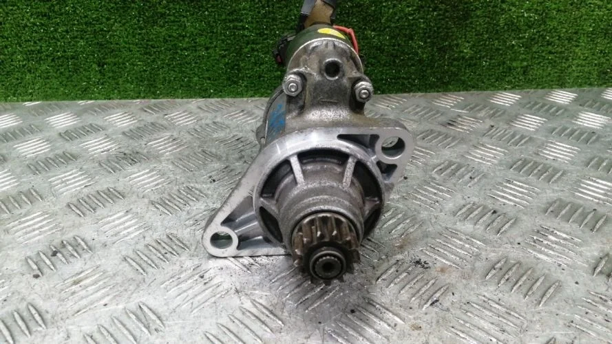 стартер Volkswagen CAVA 162 Volkswagen Jetta CAVA 162 0AM911023B
