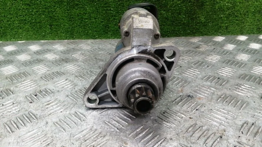стартер Volkswagen CAVA 162 Volkswagen Jetta CAVA 162 0AM911023B