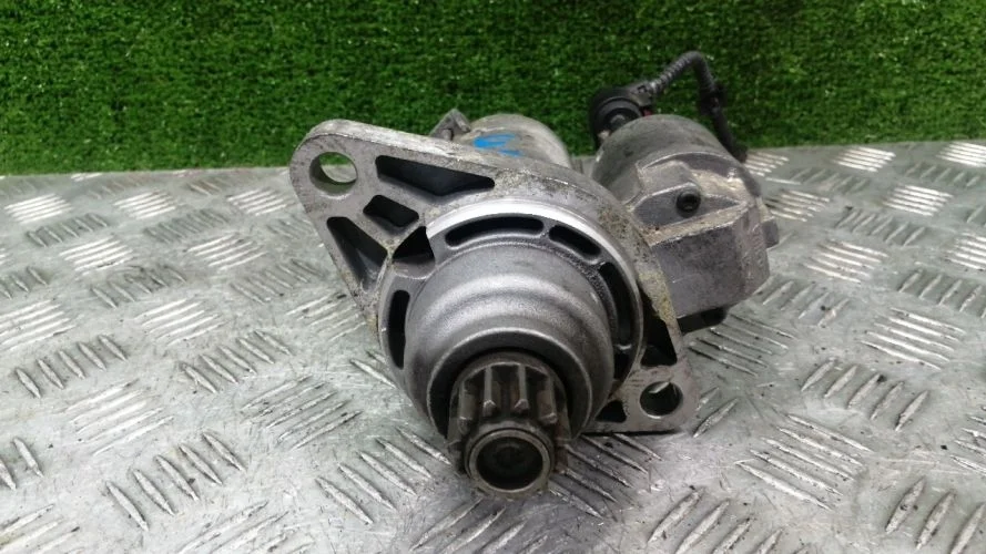 стартер Volkswagen CAVA 162 Volkswagen Jetta CAVA 162 0AM911023B