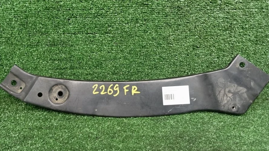 верхняя планка рамки радиатора Volkswagen CBAB,CFF,CCTA 5N1 Volkswagen Tiguan CBAB,CFF,CCTA 5N1 5N0806930A