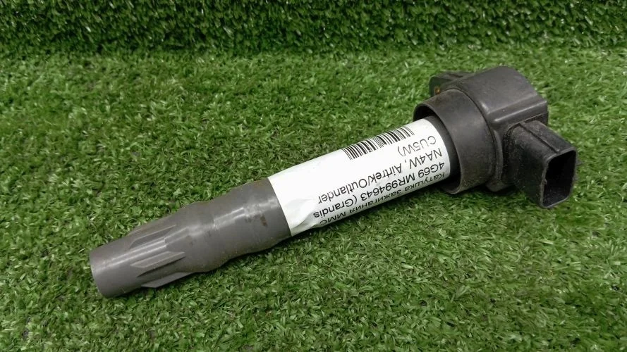 катушка зажигания Mitsubishi 4G69 NA4W Mitsubishi Grandis 4G69 NA4W MR994643