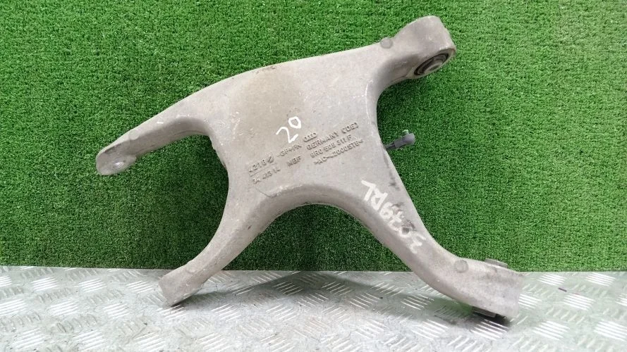 рычаг Audi CDUD,CRTE,CEUA 4G2,4MB,4G,4H2 Audi A6,A7,A8 CDUD,CRTE,CEUA 4G2,4MB,4G,4H2 8R0505311F,8R0505311E