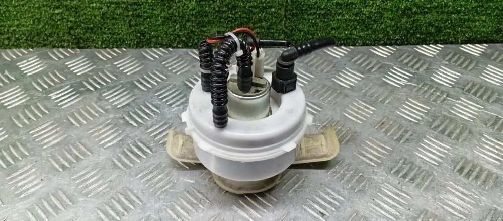 топливный насос Bmw N52B30AF,N20B20 F10 Bmw 5-Series N52B30AF,N20B20 F10 16117434205,16117260644
