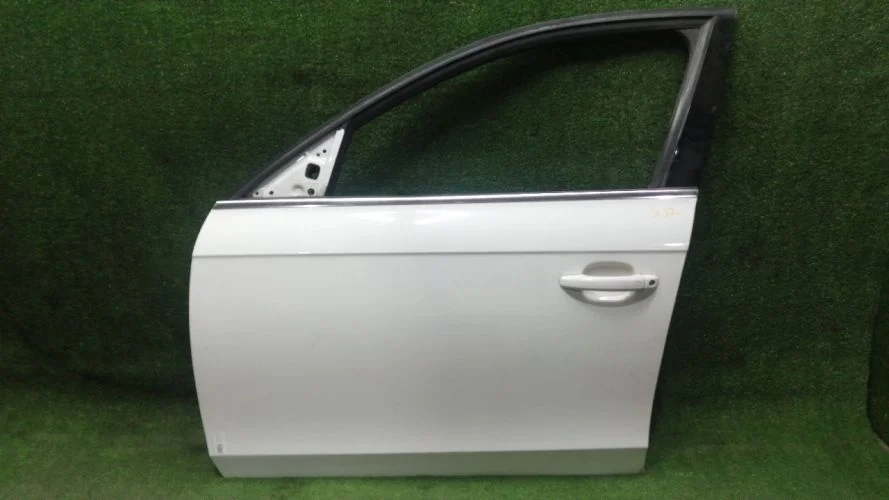 дверь боковая Audi CABA,CAEA,CAEB 8K2,B8 Audi A4 CABA,CAEA,CAEB 8K2,B8 8K0831051J
