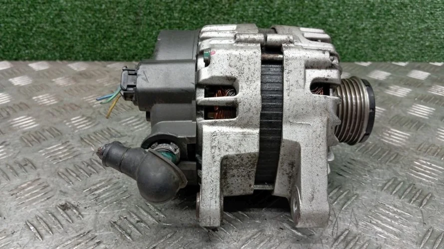 генератор Kia,Hyundai D4HB,D4HA VQ,XM,SL,CM Kia,Hyundai Carnival D4HB,D4HA VQ,XM,SL,CM 373002F100