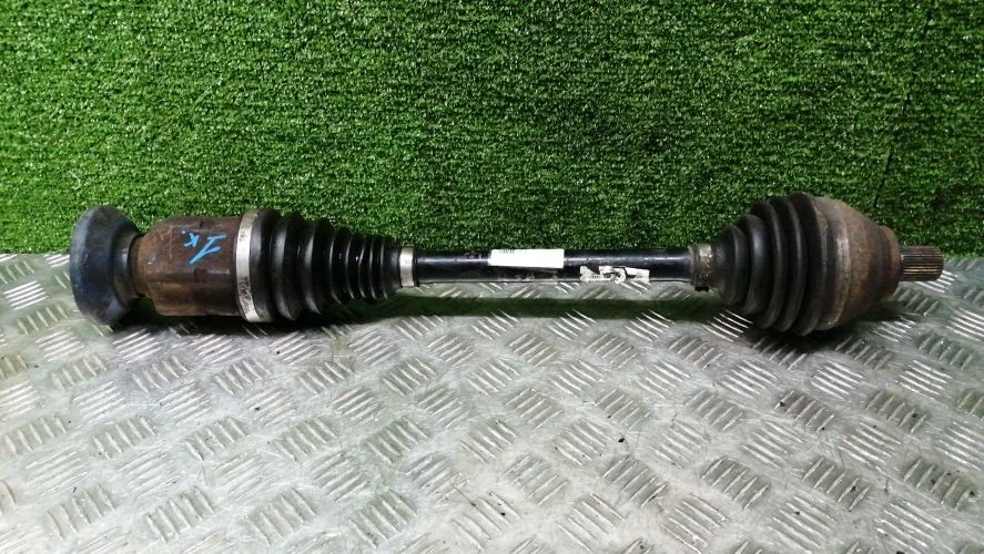 привод Volkswagen CBAB,CFF 5N1 Volkswagen Tiguan CBAB,CFF 5N1 5N0407766,5N0407764L