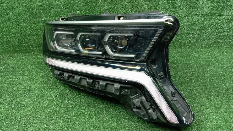 фара Kia G4HE MQ4 Kia Sorento G4HE MQ4 92102P2120