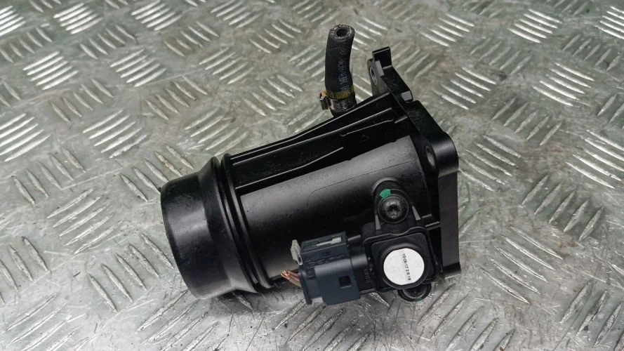 патрубок дроссельной заслонки Mercedes-Benz 271860 W204 Mercedes-Benz C-Class 271860 W204 A2710900144
