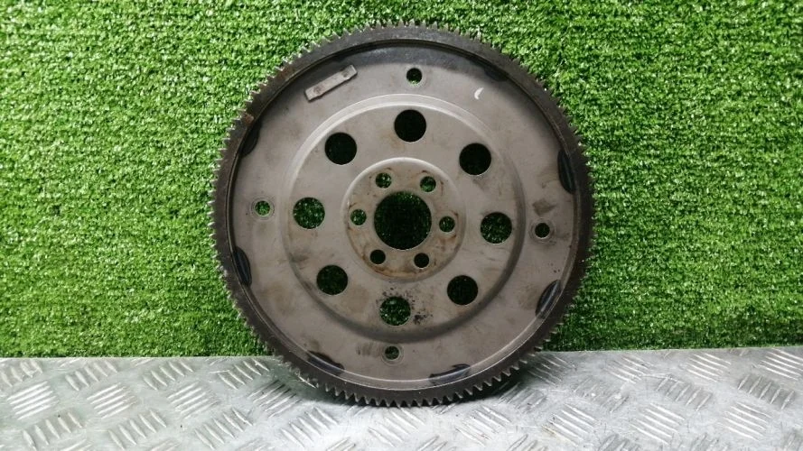 маховик Nissan QR20DE C24 Nissan Serena QR20DE C24 12331-8H300