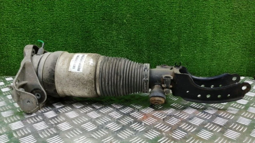 стойка Volkswagen BKS 7LA Volkswagen Touareg BKS 7LA 7L6616040D,7L6412022AG,167ATE04410A98H