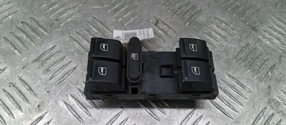 блок управления стеклами Volkswagen BVY,CBAB,BPY,CCTA 3C2,3C5,B6,5N1 Volkswagen Passat,Tiguan BVY,CBAB,BPY,CCTA 3C2,3C5,B6,5N1 1K4959857B