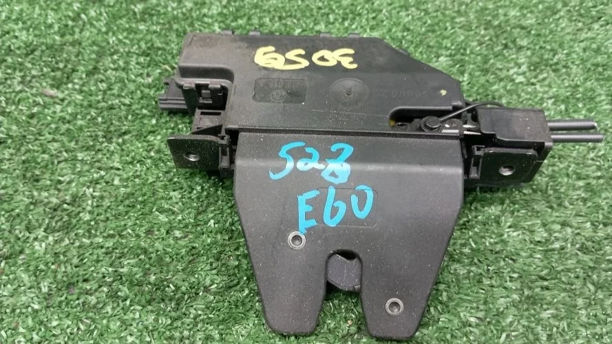 замок багажника Bmw N52B30 E60 Bmw 5-Series N52B30 E60 51247840617,7840617