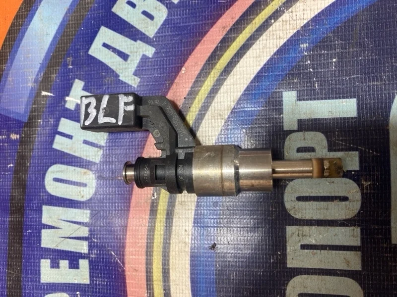 Топливная форсунка Volkswagen Golf 03C906036A BLF