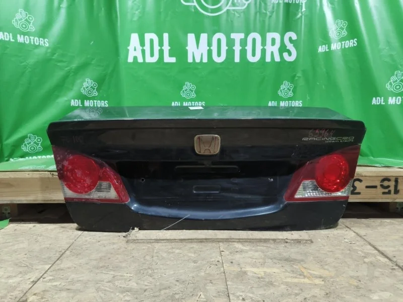 Крышка багажника Honda Civic 8 2009-2011 4D