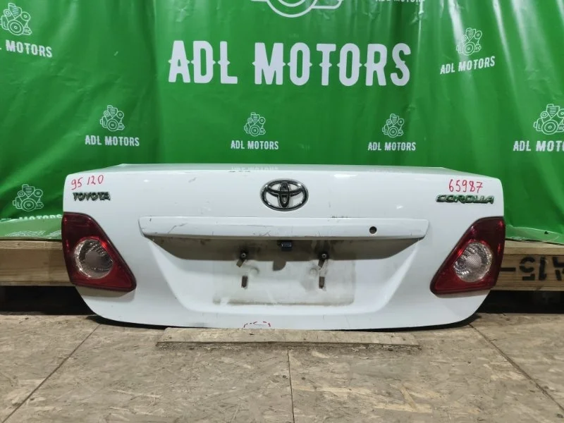 Крышка багажника Toyota Corolla 2006-2012 150