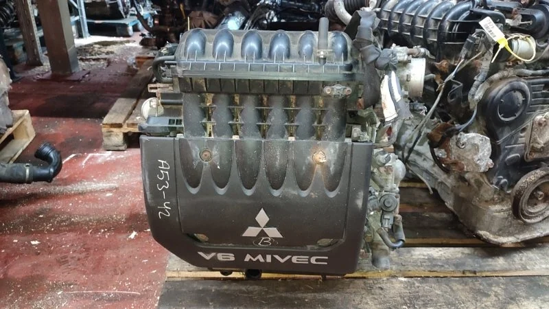 Двигатель Mitsubishi 3.0