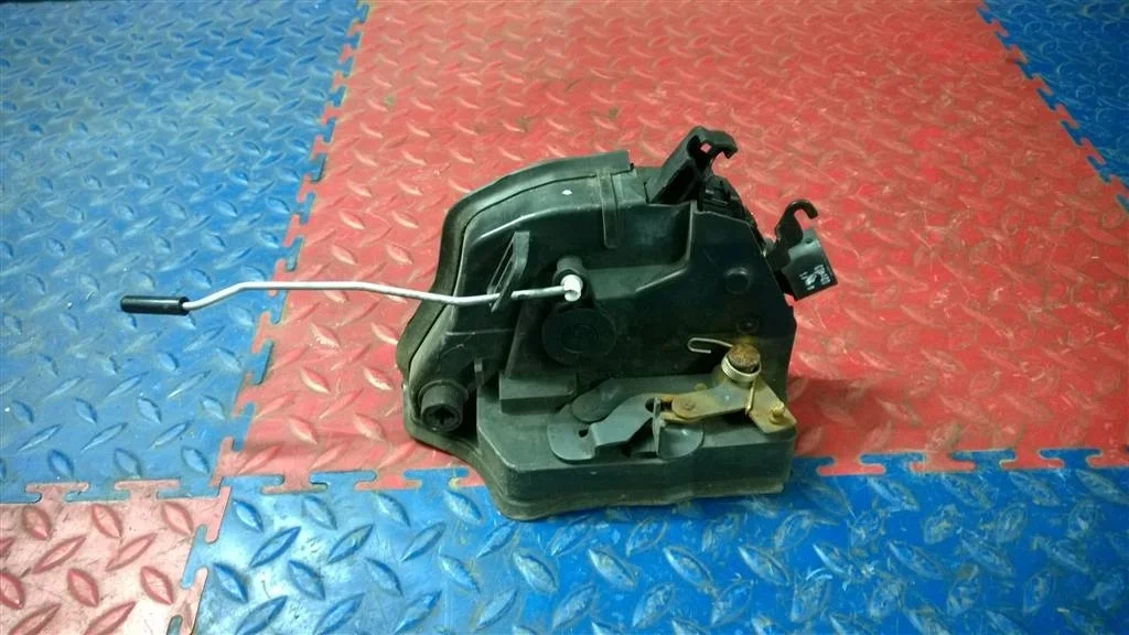замок двери BMW X5 E53