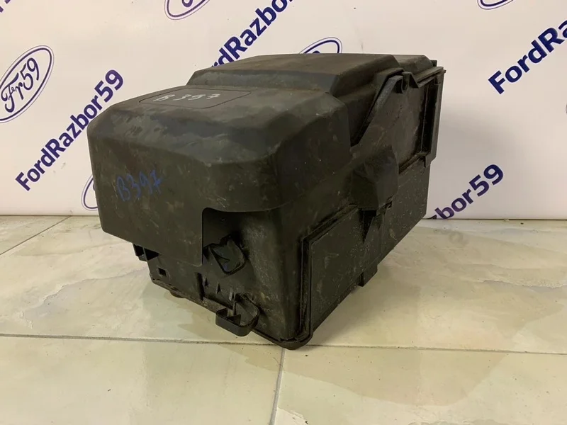 Корпус АКБ Ford Focus 2 2005 1424280 CB4 2.0 (AODA)