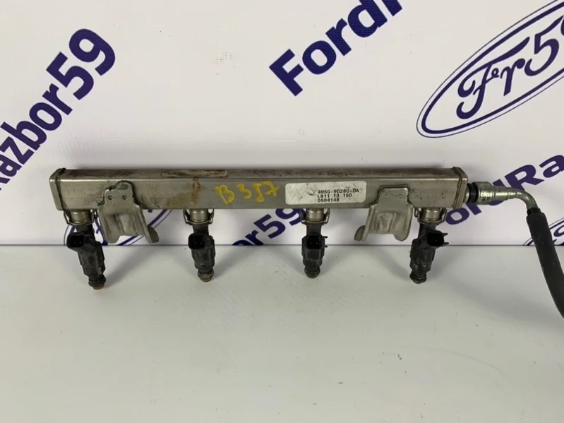 Рампа топливная Ford Focus 2 2005 1510162 CB4 2.0 (AODA)