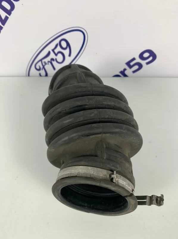 Патрубок воздушного фильтра (гофра) Ford Focus 2 2010 1619555 CB4 1.6 (SIDA)