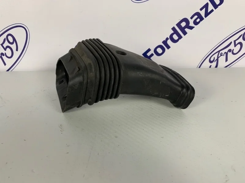 Воздухозаборник Ford Focus 2 2007 1485770 CB4 1.8 (QQDB)