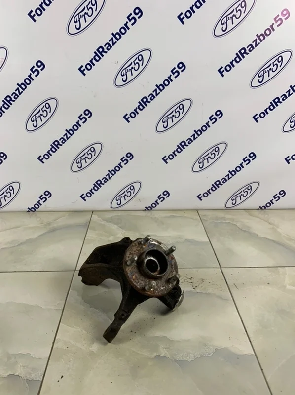 Кулак поворотный Ford Focus 2 2005-2011 1420861 CB4, передний правый