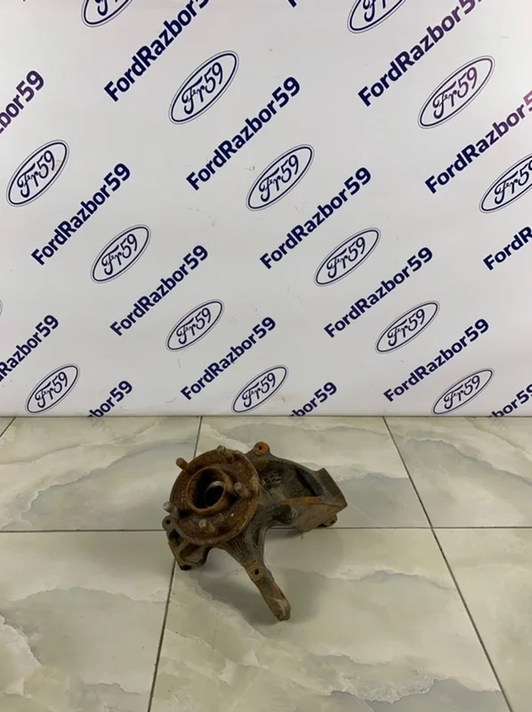 Кулак поворотный Ford Focus 3 2011-2019 1702855 CB8, передний левый