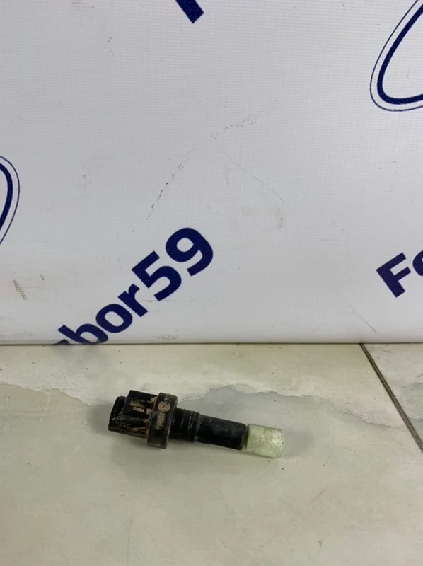 Датчик уровня жидкости бачка омывателя Ford Focus 2 2005-2011 1234154 CB4