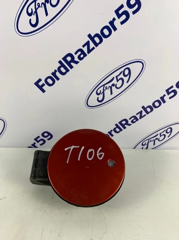 Лючок бензобака с колодцем Ford Fusion 2008 1208204 CBK 1.4 (FXJA)