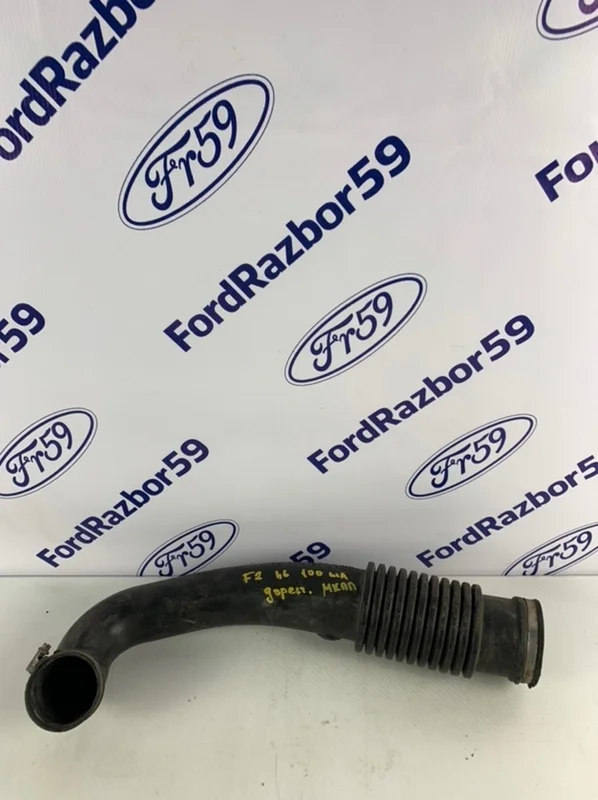 Патрубок воздушного фильтра (гофра) Ford Focus 2 2005-2011 1416261 CB4