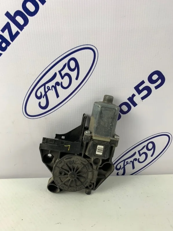 Мотор стеклоподъемника Ford Focus 2 2005-2011 1347885 CB4, задний левый