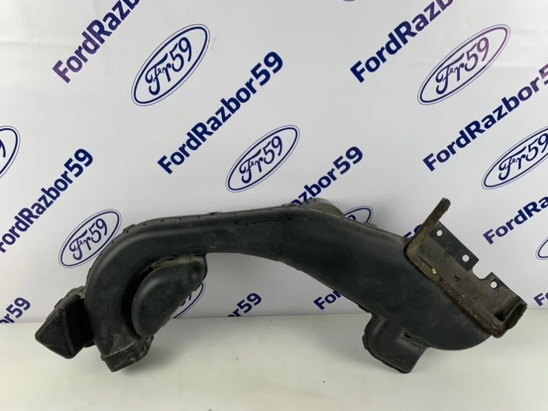 Воздухозаборник Nissan X-Trail 2007-2015 16554JG30A T31 2.5