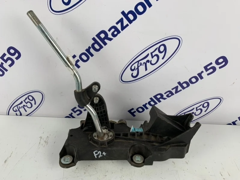 Селектор МКПП Ford Focus 2 2008-2011 1577984 CB4
