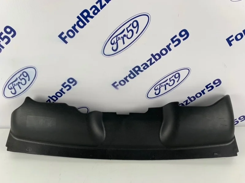 Дефлектор над радиаторами Ford Focus 2 2008-2011 1492993 CB4