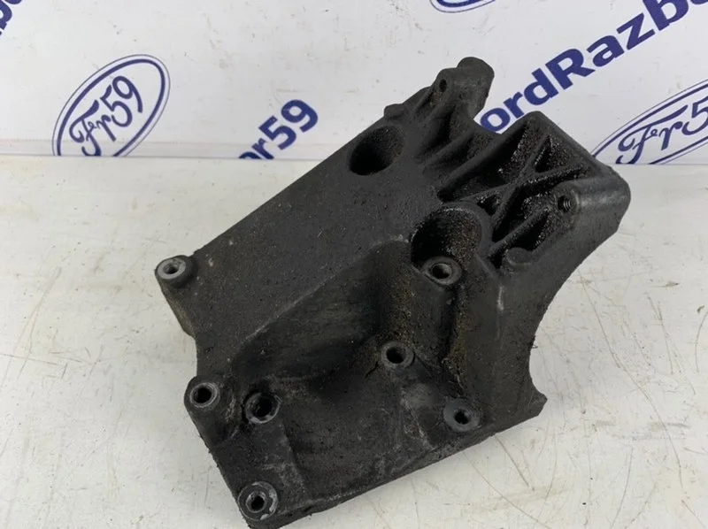 Кронштейн компрессора кондиционера Ford Focus 2 2006 1715451 CB4 1.6 (HWDA)